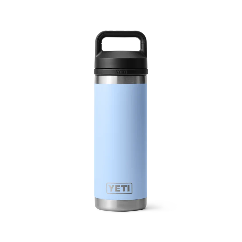 Termo YETI Rambler® Water Bottle 18oz en color Sky Blue (Azul Cielo), acero inoxidable con aislamiento al vacío