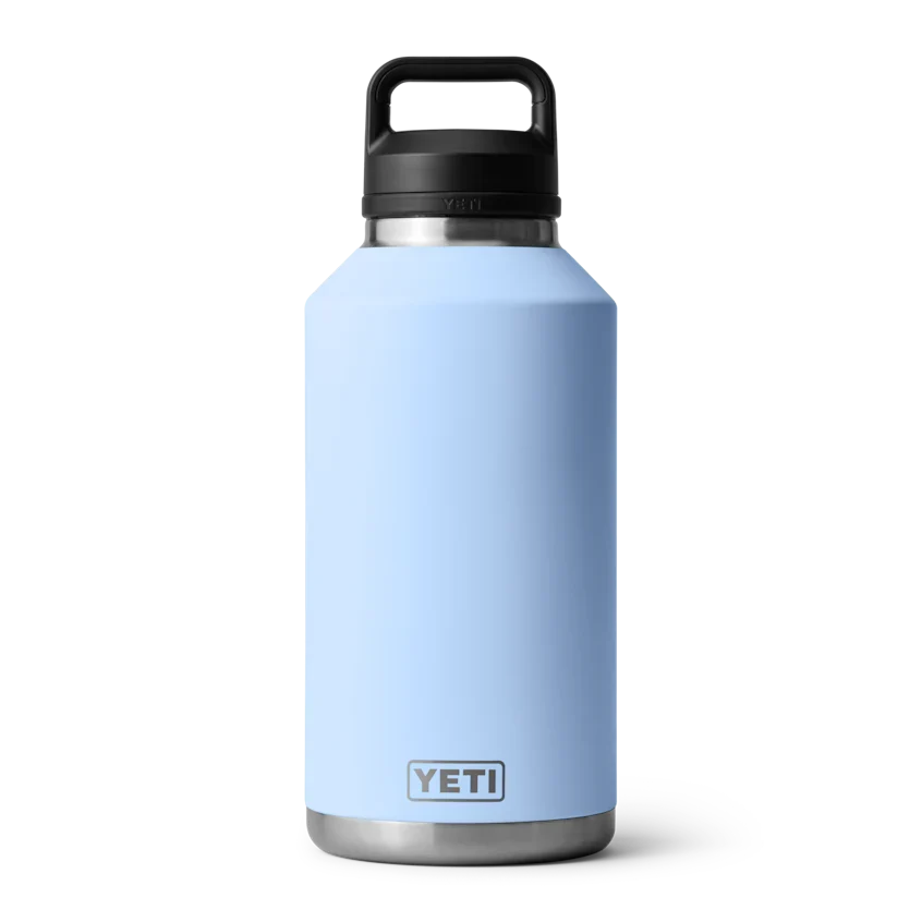 Termo YETI Rambler® Water Bottle 64oz en color Sky Blue (Azul Cielo), acero inoxidable con aislamiento al vacío